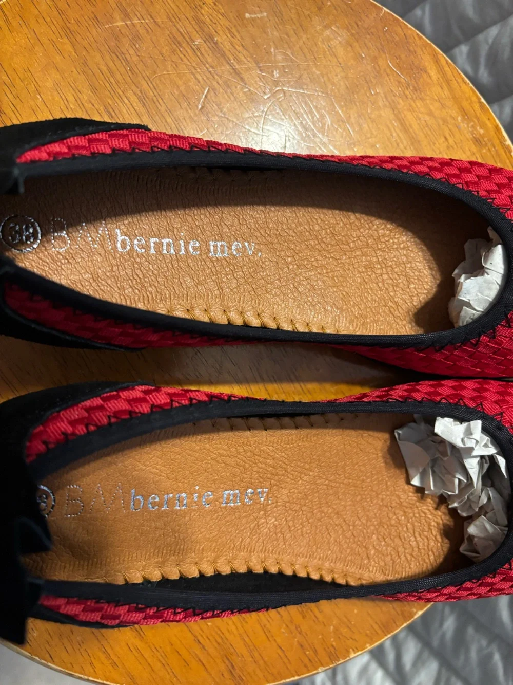 Bernie Mev Hazel Bella Me Black Red Slip On Woven Ballet Flats Size 7.5 / Eur 38